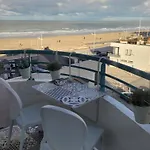 Vue Au Coeur De Malo Les Bains Pieds Dans L Eau Dunkirk