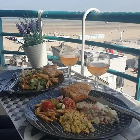 Apartment Vue Au Coeur De Malo Les Bains Pieds Dans L Eau Dunkirk