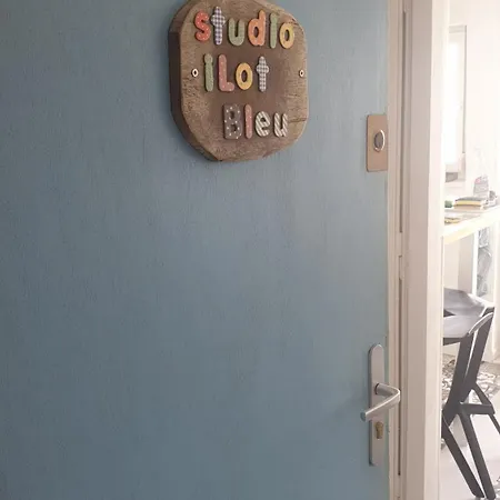 Vue Au Coeur De Malo Les Bains Pieds Dans L Eau *